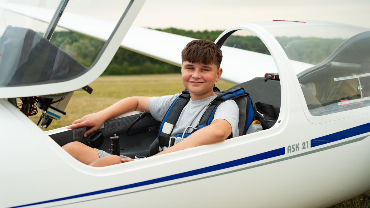 In einer Saison vom Schnupperkurs zur A-Prüfung: Ben fliegt mit 14 alleine