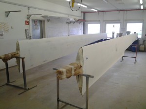 Flächen stehen zur Lackierung bereit - abgeklebt