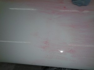 das rot in den Vertiefungen